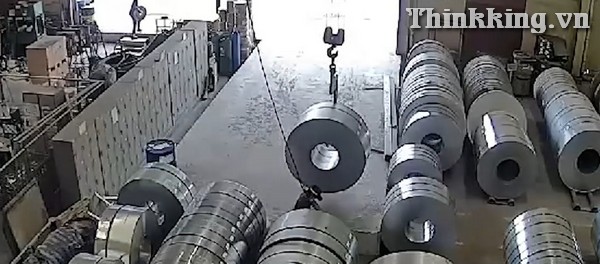 mason factory accident video