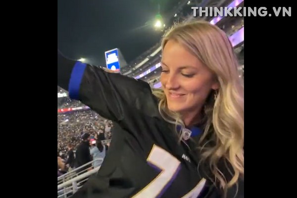 Ravens Fan Getting Freaky at Game Video