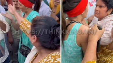 Watch-full-Video-Viral-Vadapav-Girl-Her-Mom-and-Crowd-on-Road